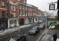 Met Office amber warning issued for snow and ice in Surrey and Hampshire