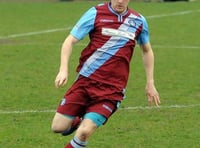 Lacklustre Lea swept aside at windy Moor