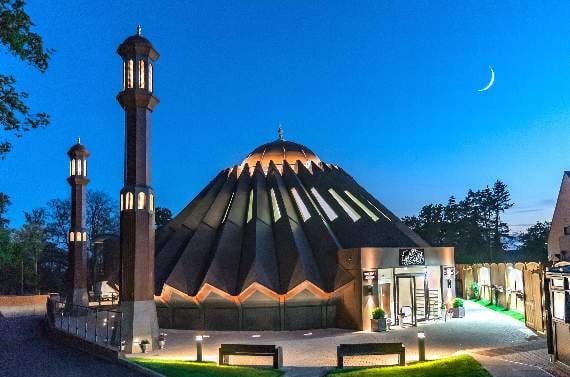 Mubarak Mosque, Tilford