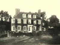 Peeps into the Past: We found the correct house