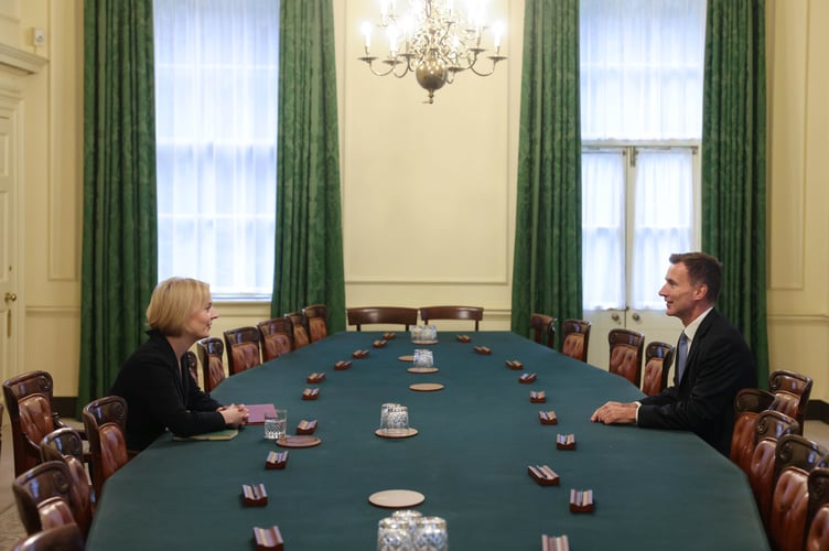 14/10/2022. London, United Kingdom. Prime Liz Truss appoints Jeremy Hunt as Chancellor. The Prime Minister Liz Truss appoints Jeremy Hunt as her new
Chancellor of the Exchequer in the Cabinet Room of No10 Downing Street. Picture by Andrew Parsons / No 10 Downing Street