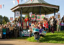 Alton climate protesters send message to MP Damian Hinds
