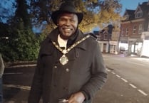 Mayor lights up Whitehill & Bordon for Christmas 