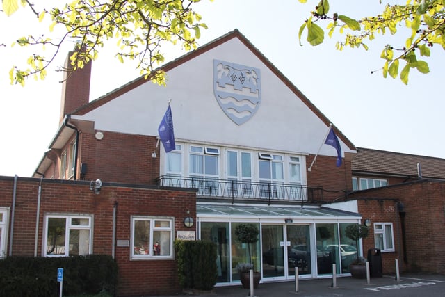 Weydon School hits back after losing 'outstanding' Ofsted rating