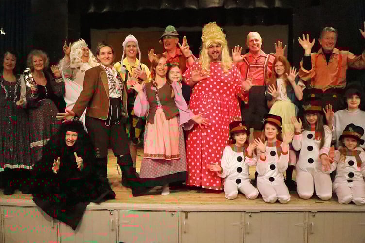 Churt Amateur Dramatic Society, Mother Goose, January 2023.