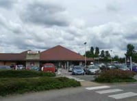 Distraction thief in Liphook Sainsbury's car park cost woman £1,000 