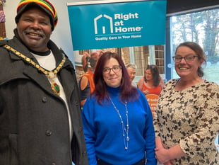Buzz in The Beehive as Whitehill mayor visits dementia singing group
