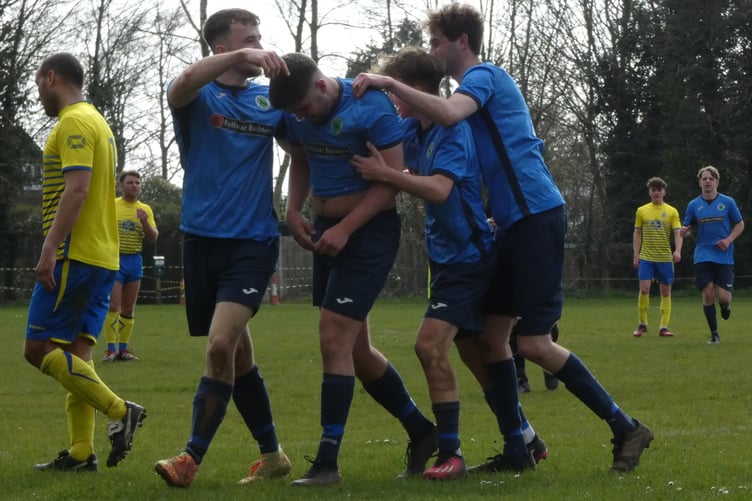 Liss Athletic beat Locks Heath 3-1