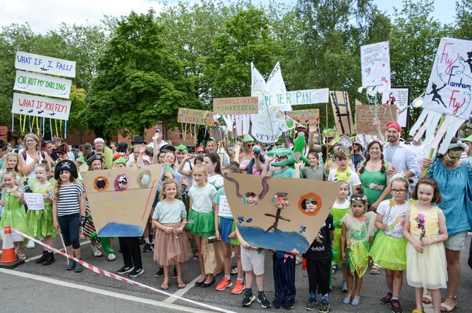 Potters Gate Primary School's Peter Pan-themed Farnham Carnival 2023 entry