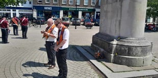 Pro-IRA songs and heckling cast shadow over Orange Order Parade 