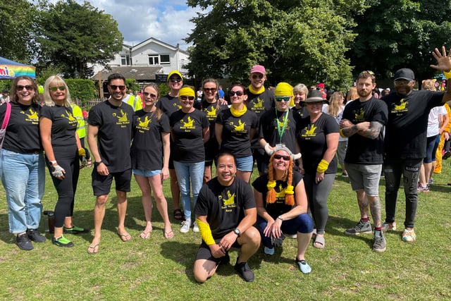 Paddling fundraisers smash £1000 fundraising target