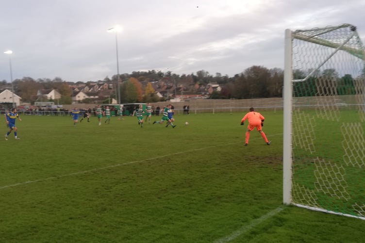 Petersfield Town on the attack at Laverstock & Ford