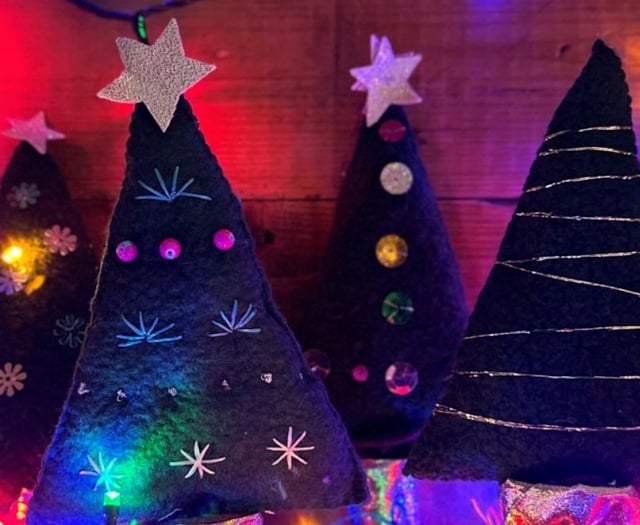 Felt Christmas Tree Workshop at Allen Gallery in Alton