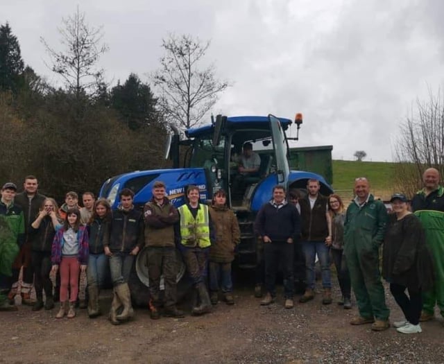 Join Petersfield Young Farmers for charity carols at Froxfield pub