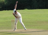 Tilford lead the way but Elstead and Frensham win to keep pressure on