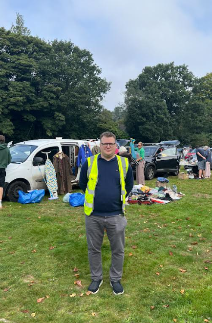 Mayor Oliver Leach attends car boot sale