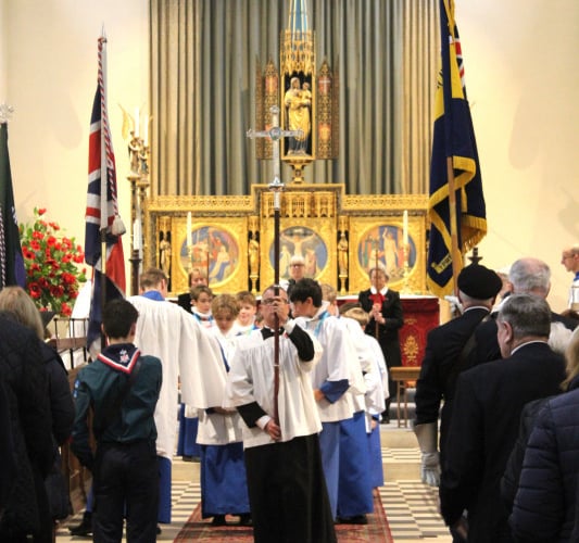 St Thomas Farnham Remembrance Sunday service