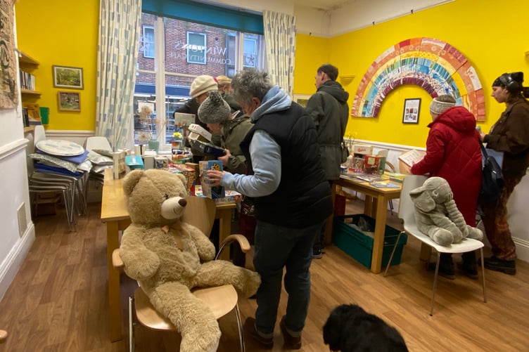 Petersfield Christmas present exchange 2025