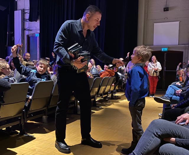 No judging here as David Walliams is a big hit with Farnham crowd