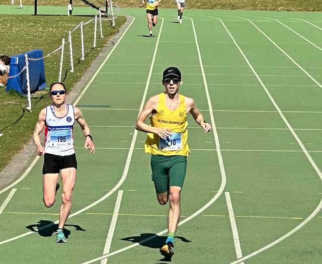 Alton Runners impress at ten-mile race