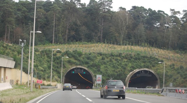 Man dies and five injured in horror A3 collision near Hindhead Tunnel