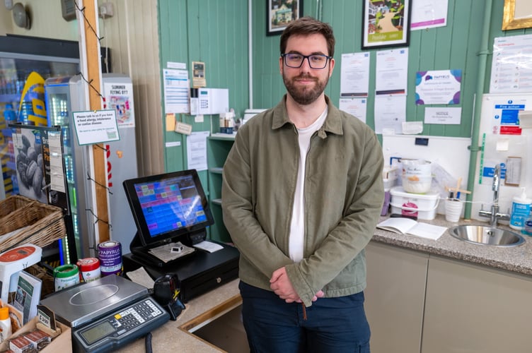 Shop owner Ben Smith. Peaslake, Surrey, 12th June 2025 .  Release date â June 18, 2025.  Welcome to the leafy village where locals installed their own broadband - after traditional telecoms providers 'failed' to connect their homes.  People in certain parts of the rural Surrey Hills have for years struggled with sluggish broadband - plagued by phone calls cutting out and constantly buffering Wi-Fi. Residents say they have been "forgotten" by big companies, who focus on easier-to-connect towns and deem their villages "too rural to deal with". As a result, former investment banker Anthony Townsend, who lives in Cranleigh, decided to take matters into his own hands - inspired by a community organisation called Broadband for Rural North (B4RN). B4RN had started laying fibre optic cable to thousands of homes without internet in Cumbria - by installing underground cabling in gardens and fields. The founder, Barry Forde, gave his designs to Mr Townsend for free, and so, Broadband for Surrey Hills (B4SH) was born.
