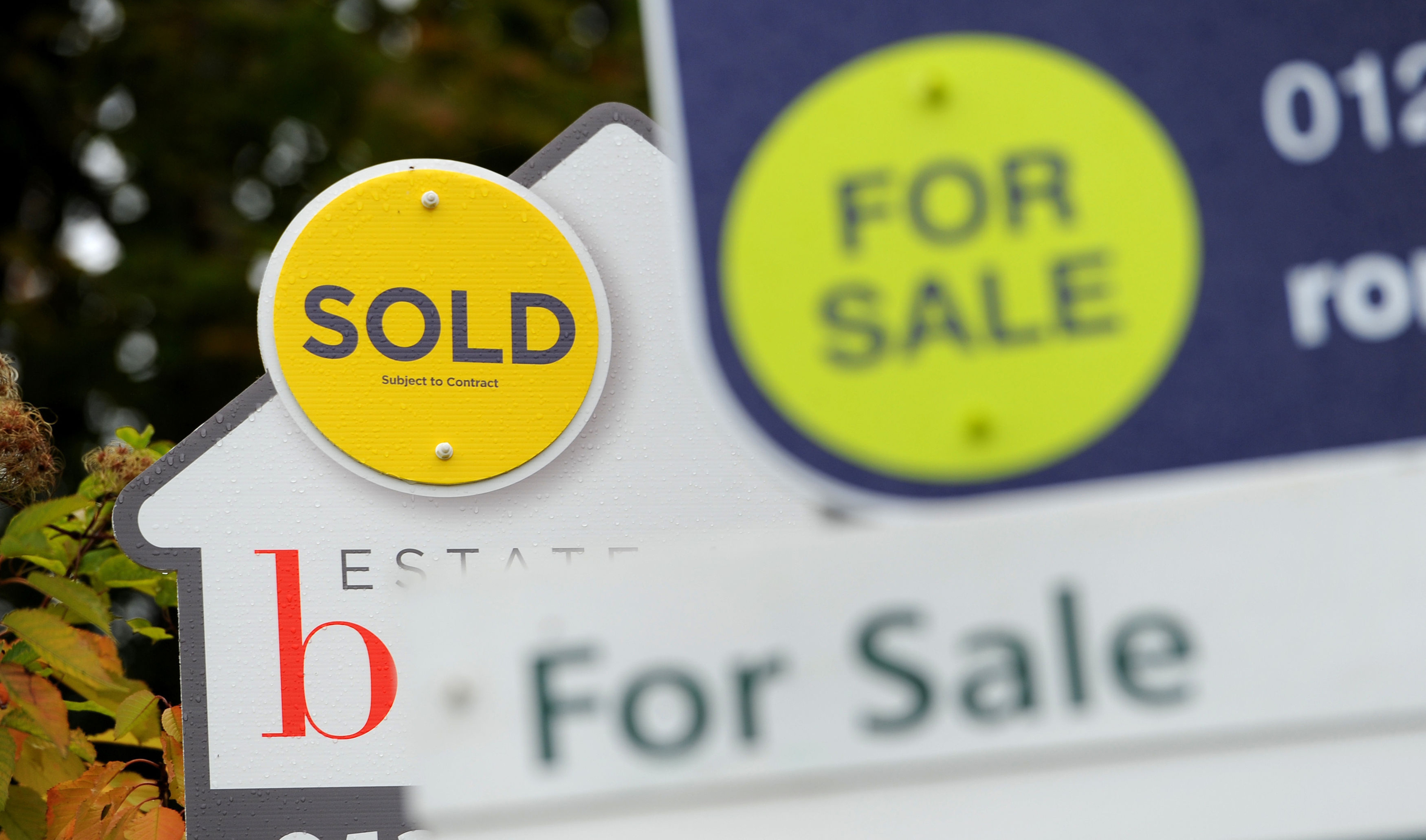 East Hampshire house prices  outpace South East average