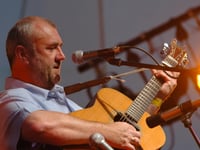 Folk legend Bob Fox returns to Grayshott for one-night concert