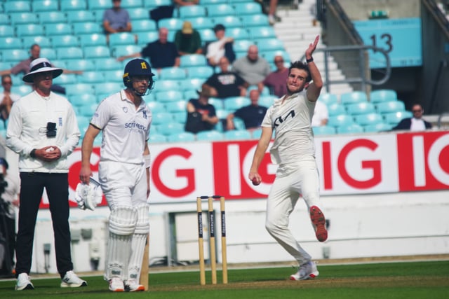 Surrey held to draw as title battle heats up
