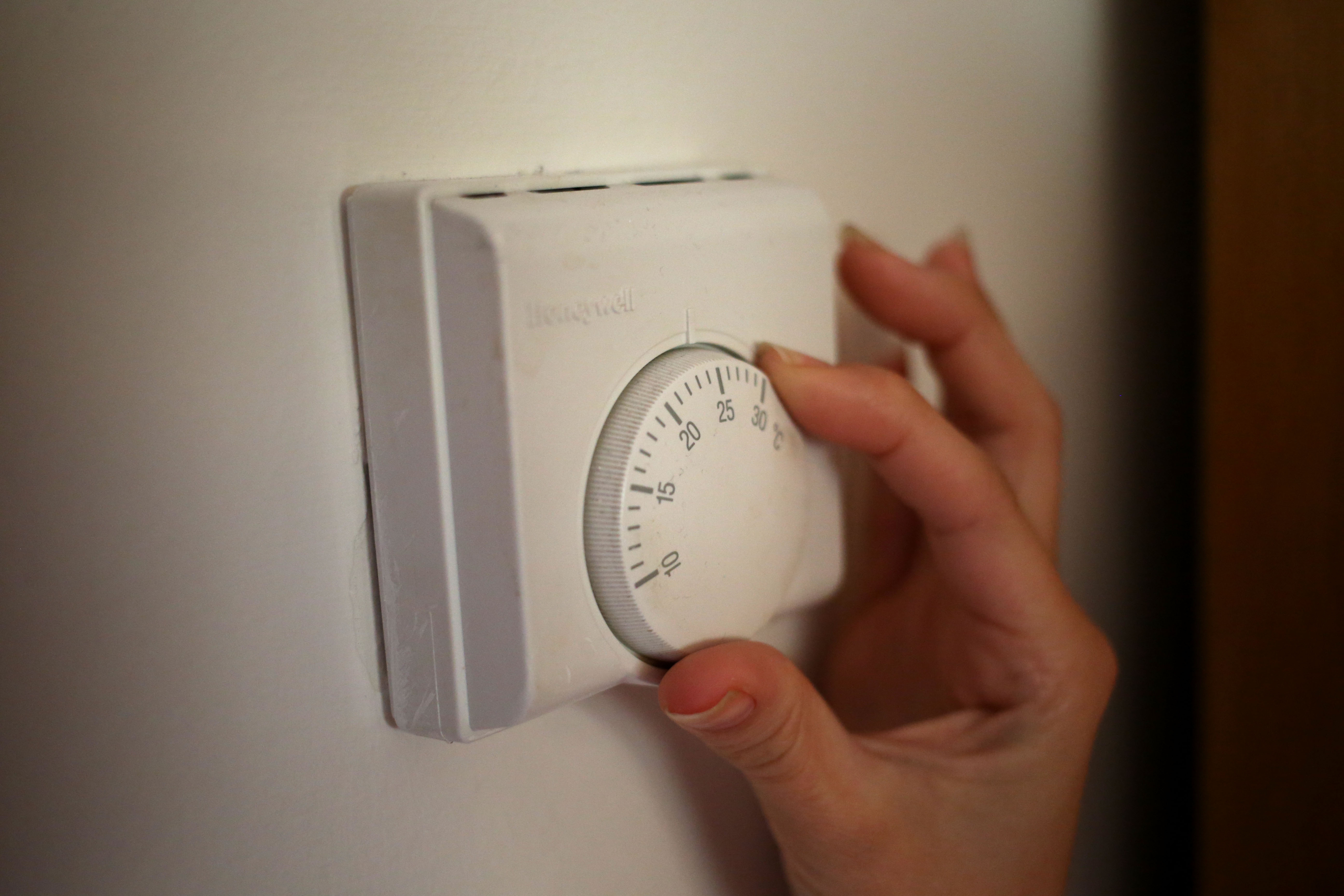 Tens of thousands of energy efficiency upgrades installed for households in Hampshire