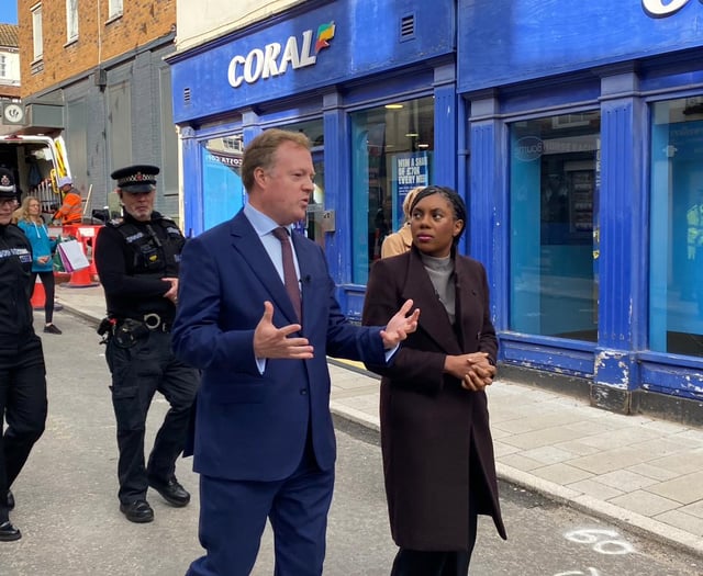 WATCH: Kemi Badenoch takes her campaign to Farnham’s Downing Street
