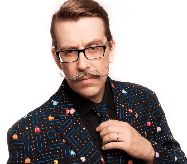 Here's looking at Stu as Bordon's town crier gets an audience