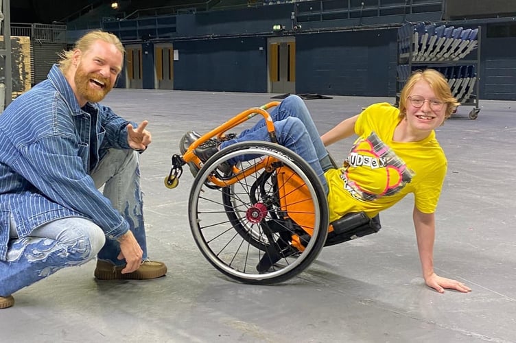 Kat Meredith Sam Ryder Children In Need