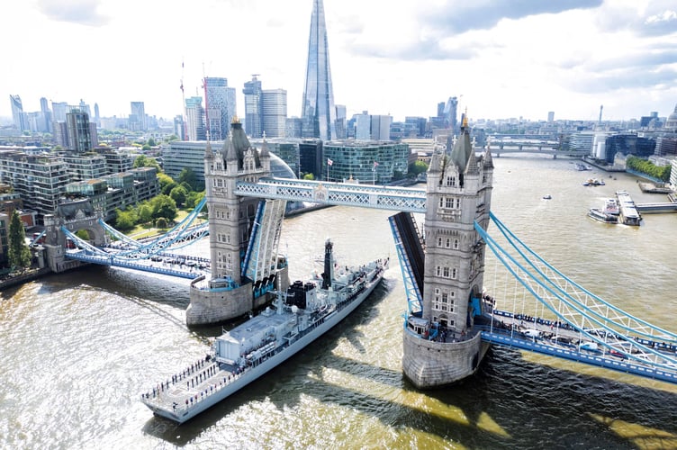 PICTURES OF THE YEAR 2025 - THE BEST OF THE BIG LADDER:
LONDON: HMS Sutherland makes its way under Tower Bridge in London today (monday) on a short visit. It will be moored up next to HMS Belfast. The ship acts  as a patrol ship and fleet escort, and also engages in counter-terrorism, people trafficking, and surveillance operations
Photograph By Chris Gorman / BIg Ladder. 12th May 2025.