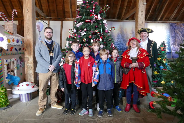 Crowning achievement as Buriton Treefest raises £2k for RBL