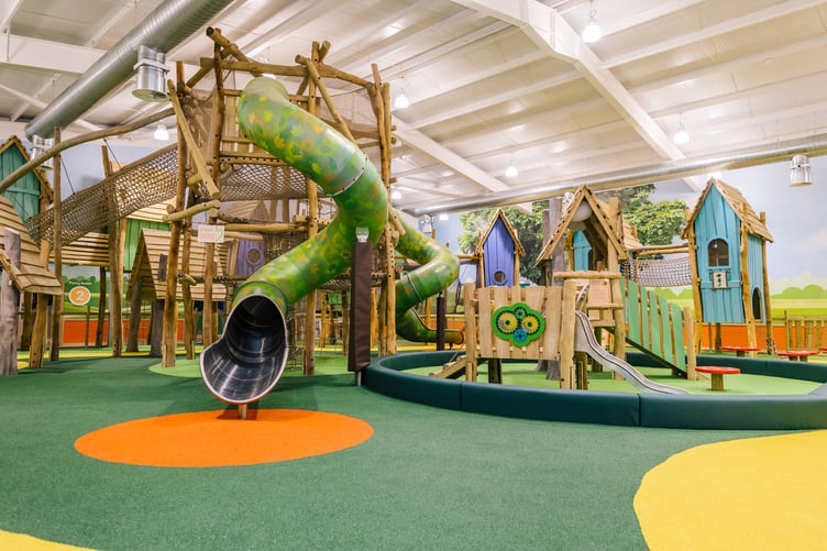 New indoor play barn at Birdworld