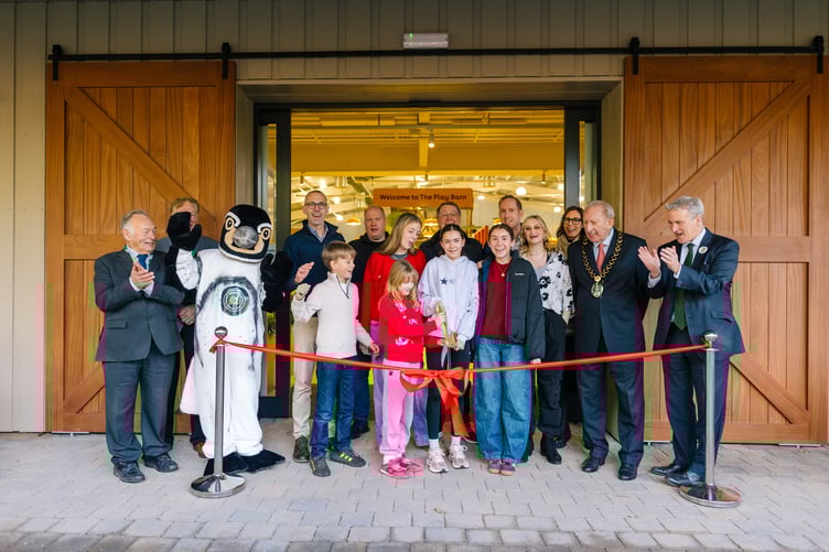 Birdworld opens new indoor play barn