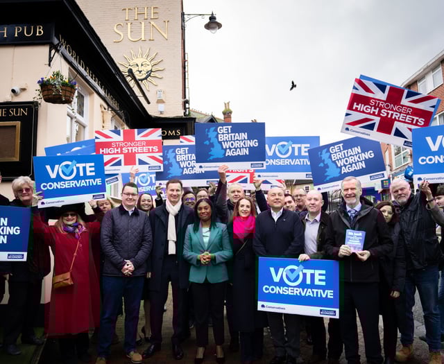 Kemi Badenoch meets parents and traders in Godalming