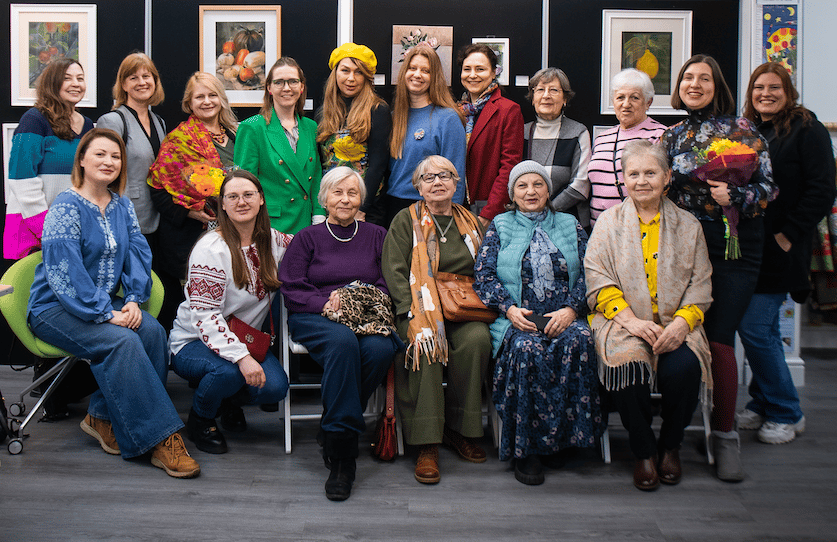 Ukrainian women exhibit landscapes of their country