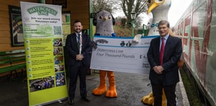 South Western Railway donates £4,000 to the Watercress Line