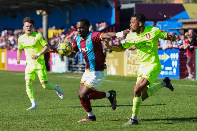 Farnham Town left-back Brandon Mason signs new one-year contract