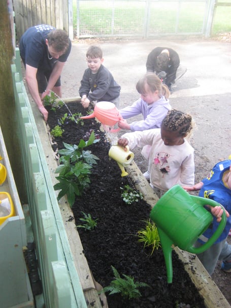 Children at PK Preschool in Grayshott get hands-on experience with new wellbeing programme by garden on a roll