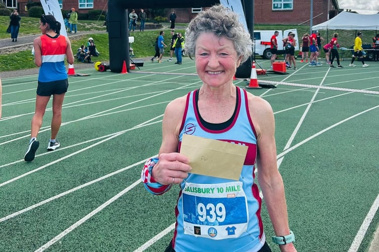 Linda Tyler with her prize at the Salisbury ten-mile race