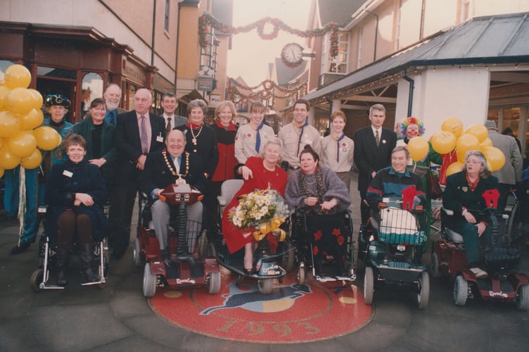 Sue Williams at the 1997 Petersfield Shopmobility launch with Mary Fagan and Mayor George Watkinson.